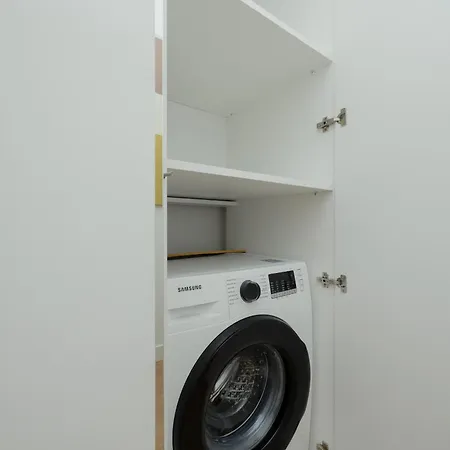 Deluxe In The Center By Renters *